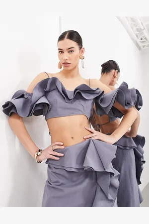 ASOS Ultimate - Crop top con bordi grezzi e volant in coordinato