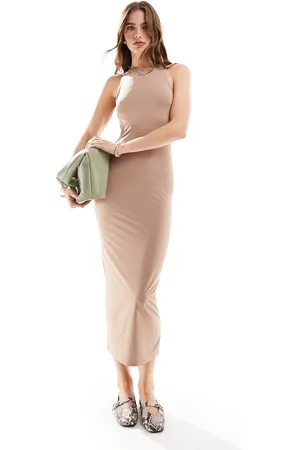 New Look Vestito midi attillato con scollo a vogatore color cammello