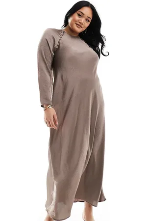 ASOS ASOS DESIGN Curve - Vestito lungo asimmetrico in raso color moka con bottoni