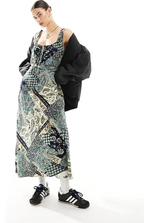 ASOS Vestito midi blu con stampa cachemire e allacciatura sul davanti