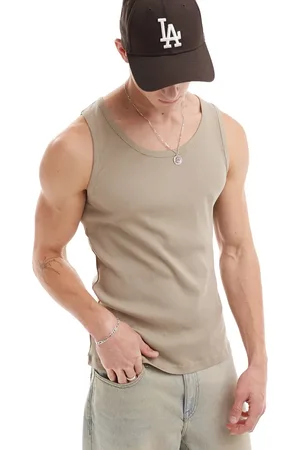 Weekday Top senza maniche beige con vestibilità classica
