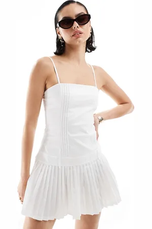Bershka Vestito corto in cotone a pieghe con scollo dritto