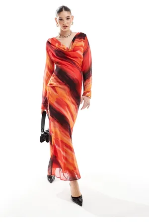 ASOS Vestito lungo in chiffon rosso con stampa astratta e scollo ad anello