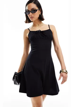 ASOS Vestito corto con spalline e bustino arricciato con orlo svasato