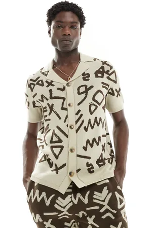 ASOS Polo in maglia color pietra con motivo stampato marrone e bottoni in coordinato