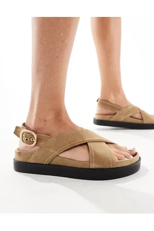Stradivarius Sandali color cuoio con fascette incrociate e cinturino sul retro
