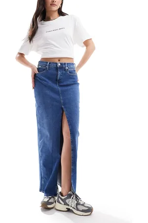 Calvin Klein Gonna midi in denim lavaggio medio con spacco sul davanti
