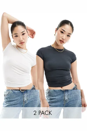 Bershka Confezione da 2 T-shirt corte nera ed écru con arricciatura laterale