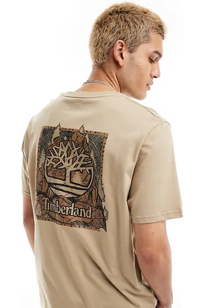 Timberland T-shirt oversize beige con logo mimetico sul retro - In esclusiva per ASOS