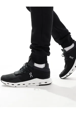 On Running ON - Cloudnova - Sneakers nere
