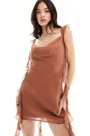 ASOS Vestito corto color cioccolato con scollo ad anello e volant