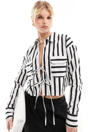 ASOS Camicia corta monocromatica a righe allacciata sul davanti