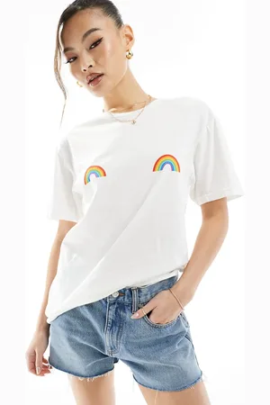 In The Style T-shirt bianca con stampa grafica arcobaleno