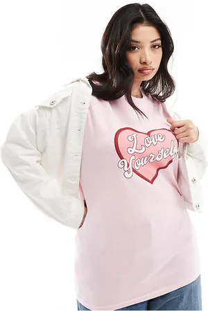 In The Style T-shirt con scritta "Love yourself"