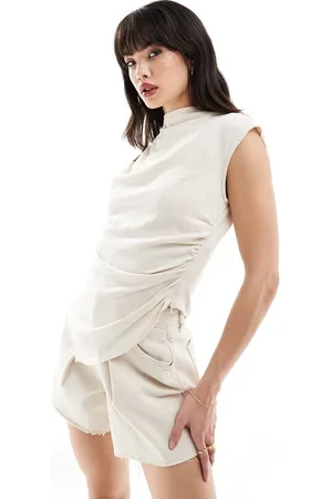 ASOS Top accollato elegante asimmetrico drappeggiato in lino color naturale