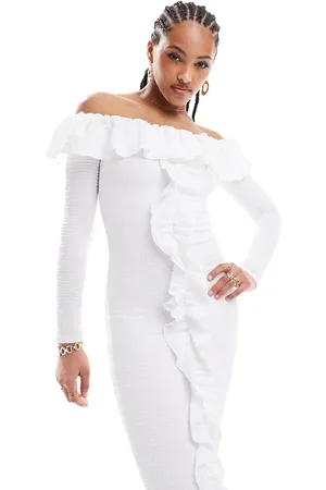 Pretty Lavish Vestito con gonna al polpaccio e scollo Bardot con volant crema