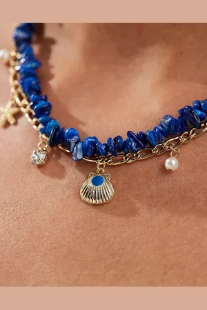 Pieces® Collana a 2 strati con pietre e ciondoli ispirati al mare color oro e