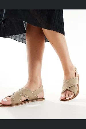 ASOS Feast - Sandali in pelle tortora con borchie