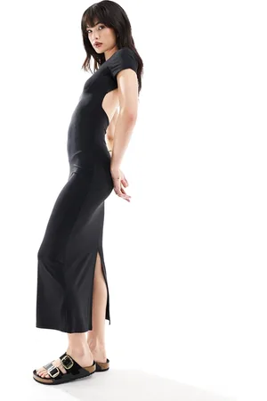 ASOS Vestito midi a maniche corte effetto seconda pelle con scollo rotondo sul retro