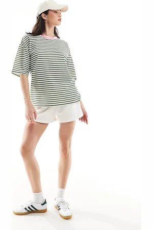 ASOS T-shirt oversize squadrata a righe con profili a contrasto