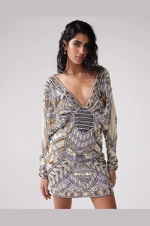 ASOS Vestito corto color pietra decorato con maniche ad ali di pipistrello