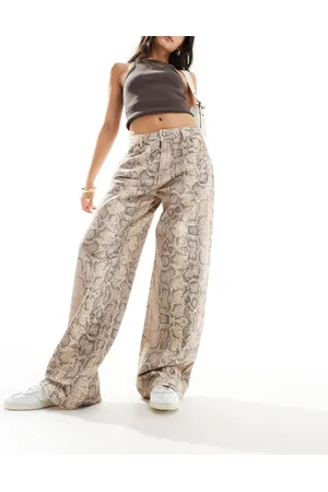 Stradivarius STR - Jeans ampi con stampa pitonata