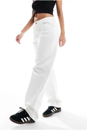 Calvin Klein Jeans dritti stile anni 