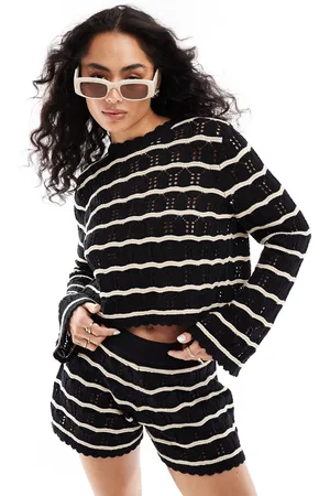ASOS Maglione corto girocollo a righe color crema e con cuciture a vista