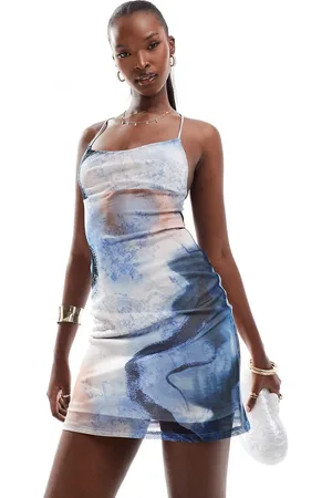 ASOS Vestito corto in rete blu con stampa marmorizzata e spalline sottili incrociate sulla schiena