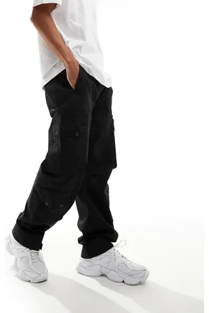 Bershka Pantaloni cargo multitasche neri