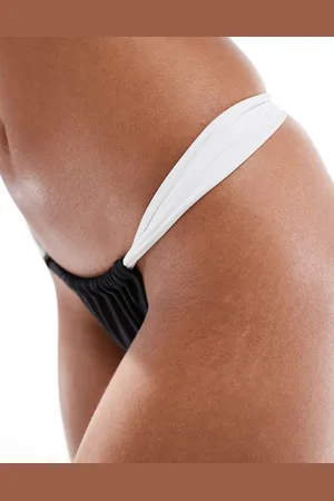 Miss Selfridge Slip bikini sgambati monocromatici a contrasto