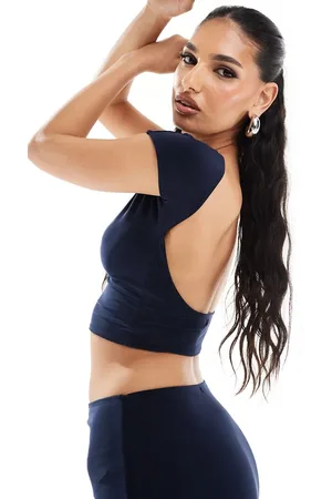 Kaiia Top sinuoso navy con schiena scoperta in coordinato