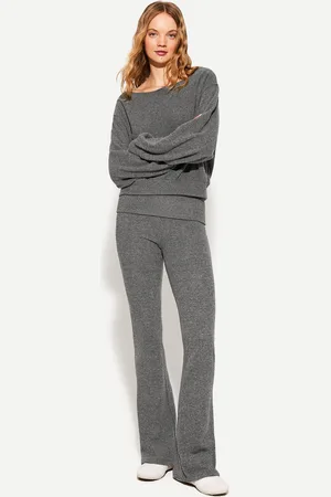 Bershka Maglia Con Scollo Asimmetrico Soft Touch Donna 10-12
