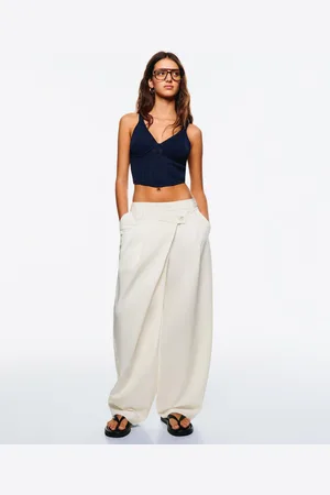 Bershka Pantaloni Tailored Fit Con Vita Incrociata Donna 38 (Eu 34)