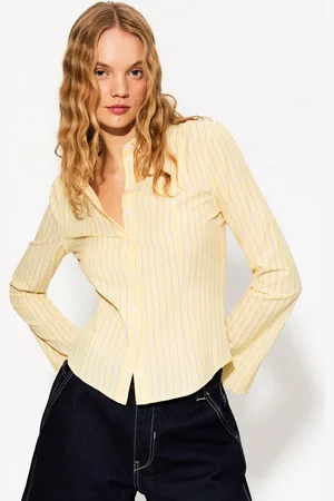 Bershka Camicia Attillata Con Maniche A Campana Donna M