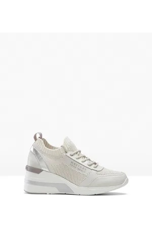 bonprix Sneaker con plateau Mustang