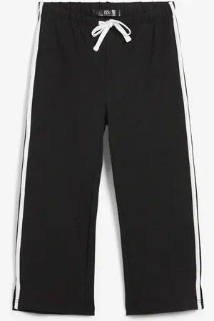 bonprix Pantaloni capri sportivi aderenti in cotone