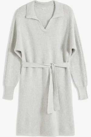 bonprix Abito in maglia con colletto polo