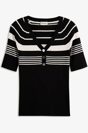 bonprix Maglione in filato fine con bottoni decorativi