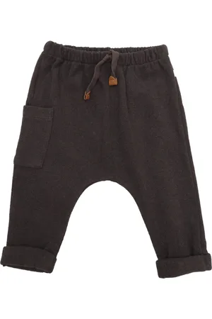 One More in the family Pantaloni