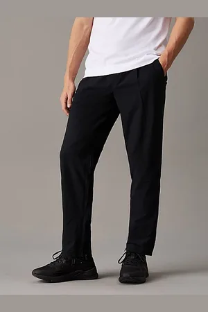 Calvin Klein Pantaloni in seersucker