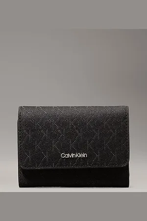 Calvin Klein Portafoglio a tre ante RFID con logo piccolo