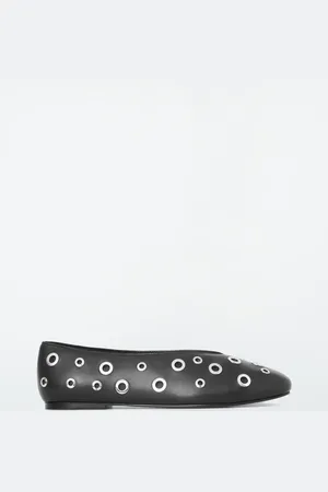 COS Ballerine In Pelle Con Occhielli