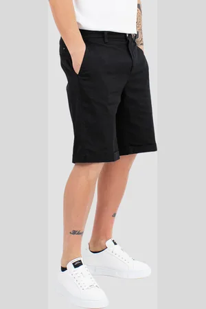 OUTFIT Short in cotone con borchia logo in metallo