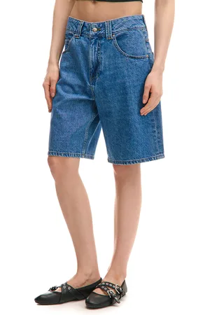 Cropp Shorts in denim con effetto lavato