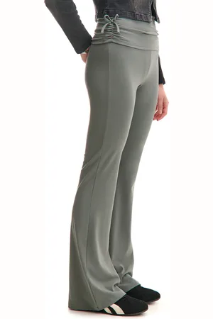 Cropp Pantaloni svasati