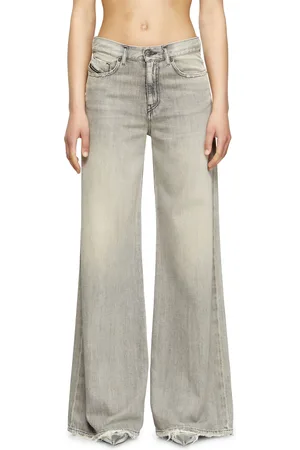Diesel Flare Jeans 1978 D-Akemi Jeans