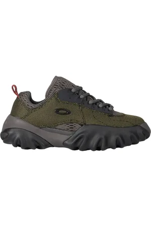 Oakley Chop Saw Jacquard Sneakers in Black/Yellow