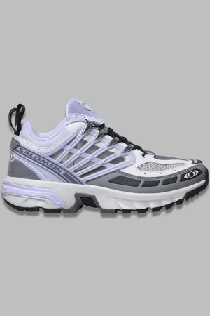 Salomon Technical trail legacy with a modern revamp.