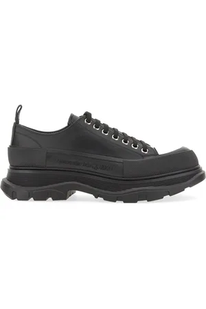Alexander McQueen Sneaker boxer dog